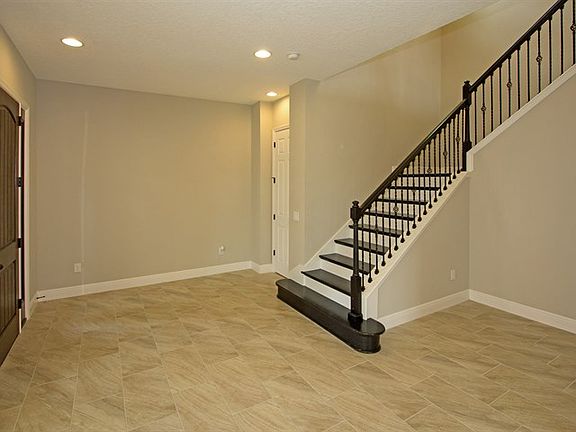 Beautiful Hardwood Staircase & Banister