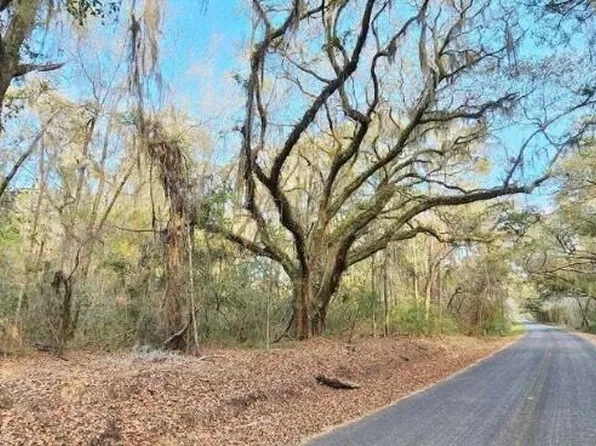 Carolina Cswy, Saint Helena Island, SC 29920