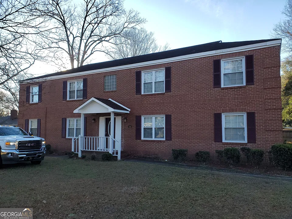 708 Highland Ave #A