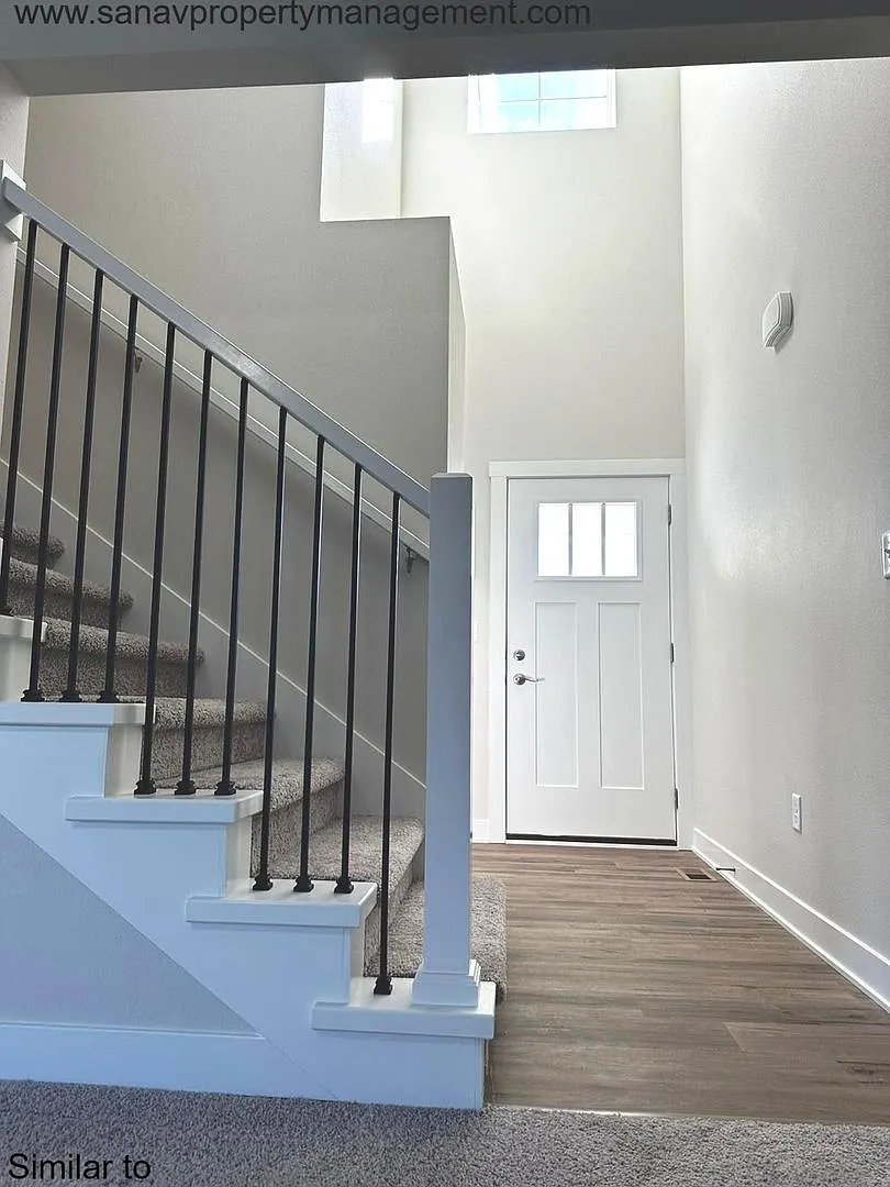 "Welcome Home: Embrace Comfort, Convenience, and Community in This Vibrant 3-Bedroom Haven" — Photo 3