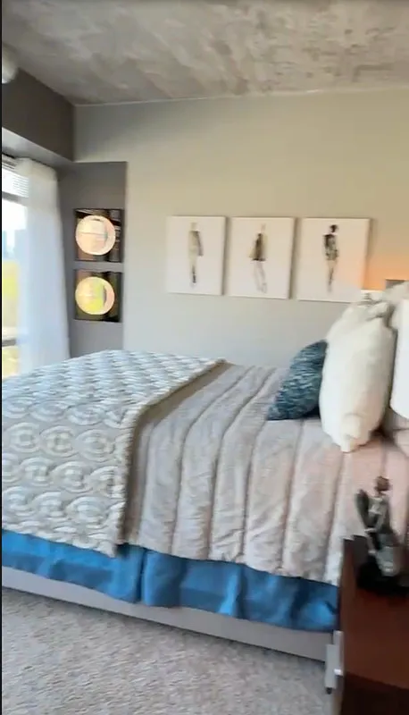 2 bed, 2.0 bath, 1150 sqft, $3,690 — Photo 4