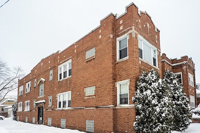 1st image of 5904 W Berteau Ave
