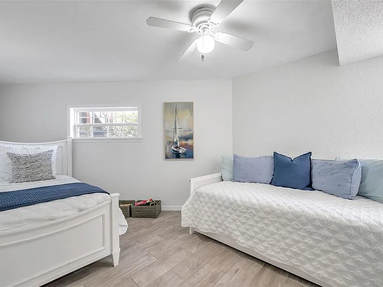 1261 12th Ct SW — Photo 41
