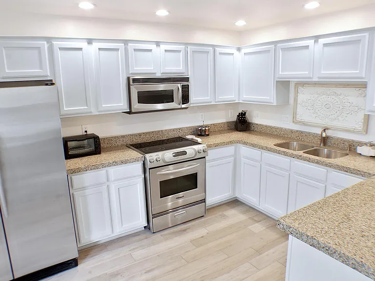 16801 N 94th St #1016 — Photo 5