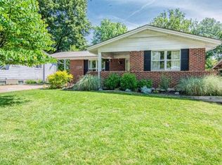 2338 Wescreek Dr, Maryland Heights, MO