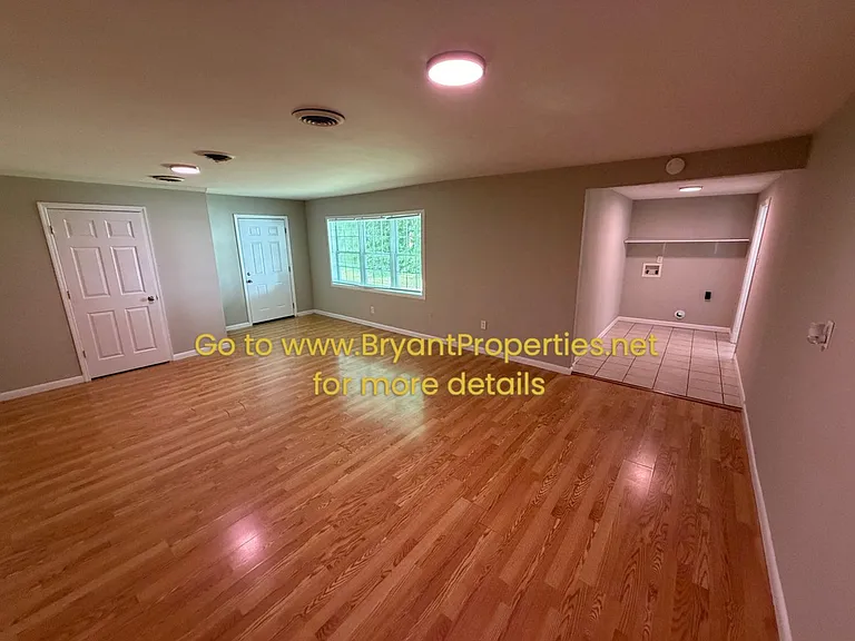 644 Carmel Ave — Photo 8