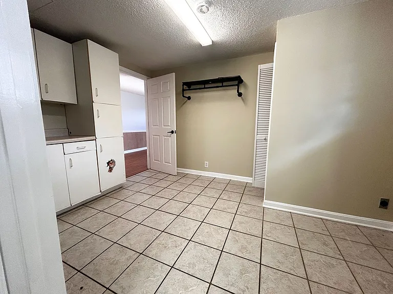718 Camp Swamp Rd — Photo 14