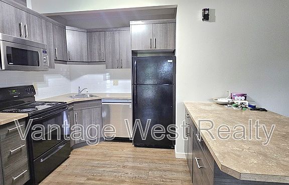 2nd image of 1211B Loseth Dr
