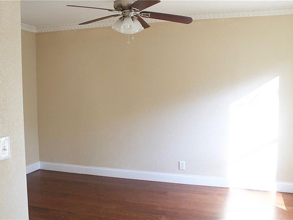 5th image of 2605 Westwood Dr