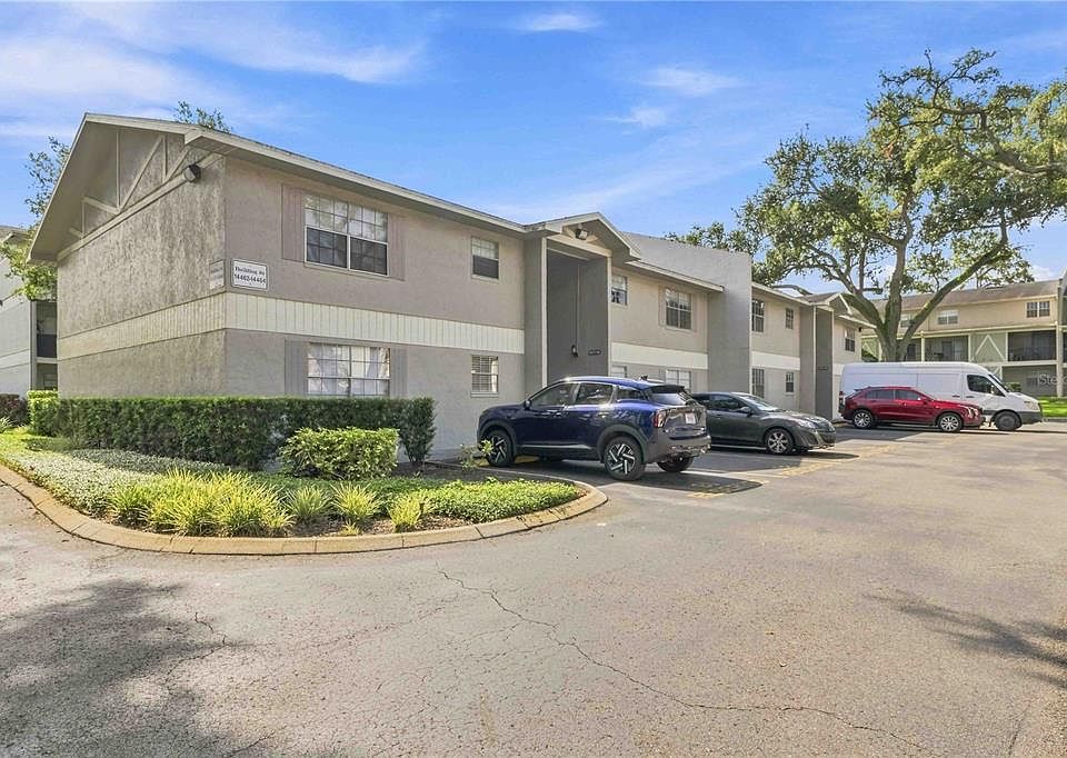 1st image of 14462 REUTER STRASSE CIRCLE #607