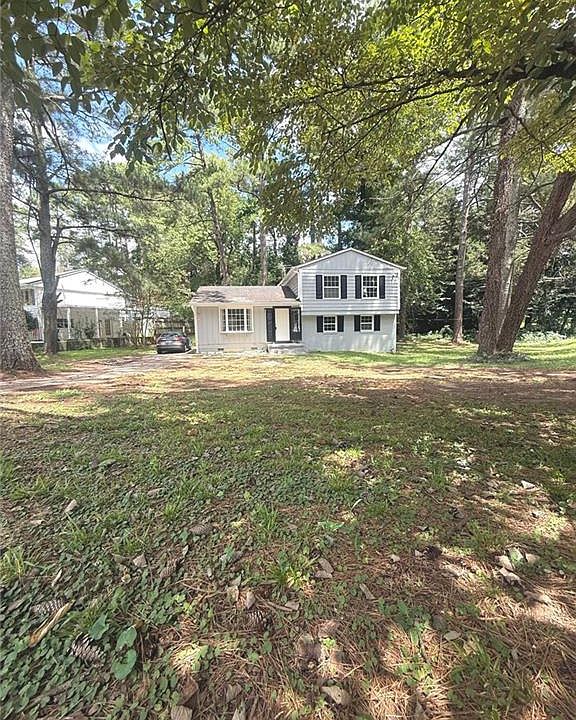 1st image of 3346 Oakcliff Rd