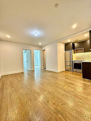 2nd image of 224 Hawthorne St #3L