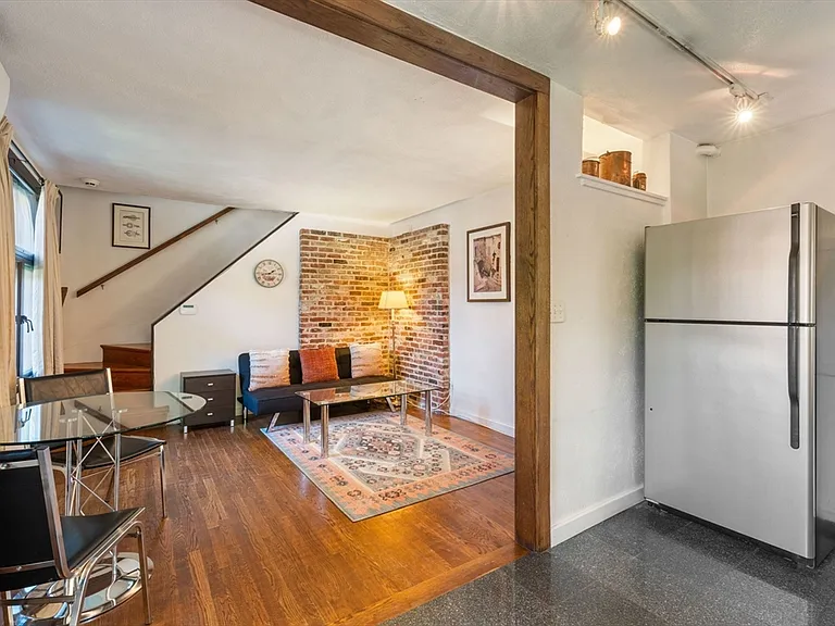 86 Garden St #86 — Photo 5
