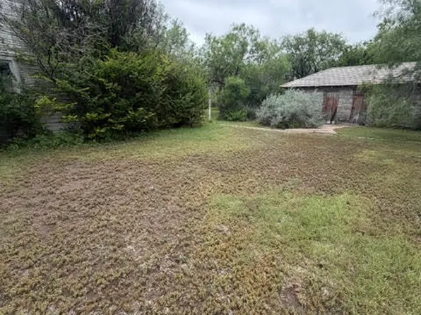 598 S Roberts Ave, Paint Rock, TX 76866