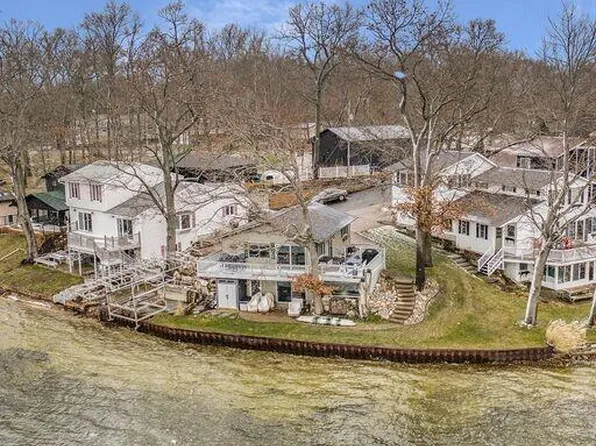 4523 Northwind Dr, Delton, MI 49046