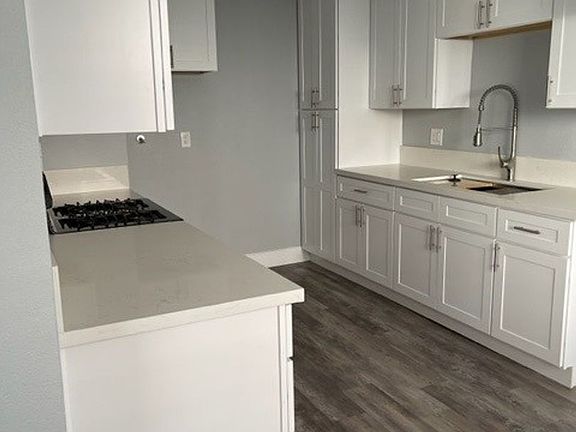 5th image of 1411 E 20th St APT 02