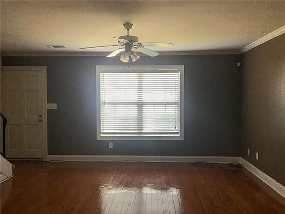 5th image of 29 Villa Ct SE