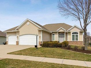 4374 Cumberland Ln, Iowa City, IA 52245
