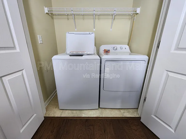 19 Barnett Shoals Dr — Photo 11