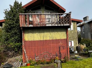 715 Marine Dr, Point Roberts, WA 98281