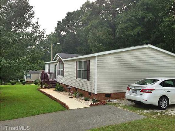 3rd image of 4719 Benttree Dr