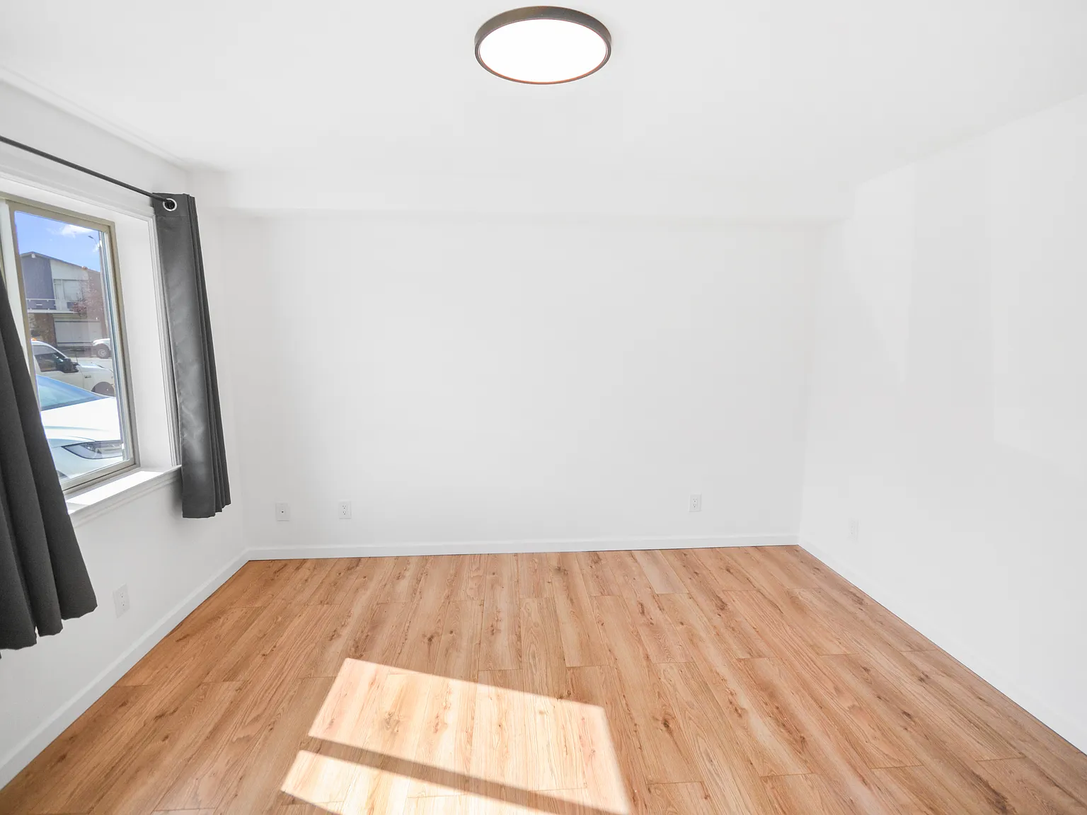 4 Seahaven Ct — Photo 2