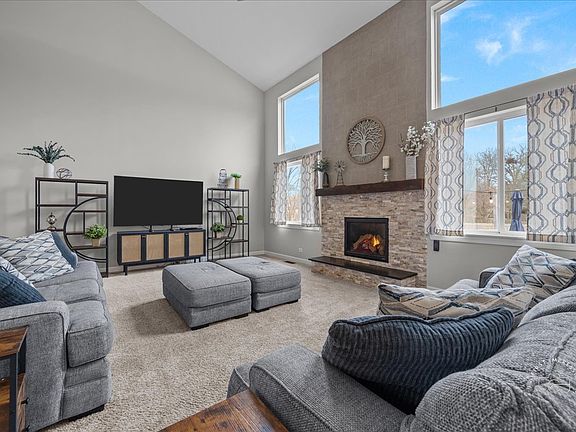 3rd image of 2924 Bauer Rd