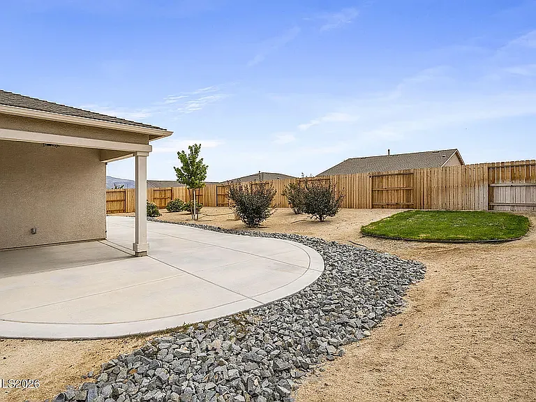 4 bed, 1825 sqft, $2,800 — Photo 3