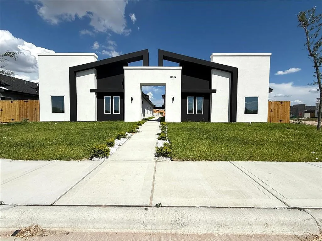 2 bed, 2.0 bath, 917 sqft, $1,200 — Photo 1