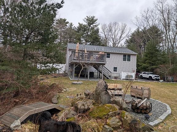 3rd image of 241 Perry Hill Rd