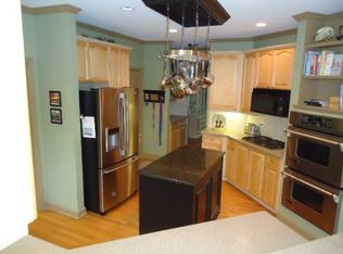 647 Streamwood Ivy Trl, Suwanee, GA 30024