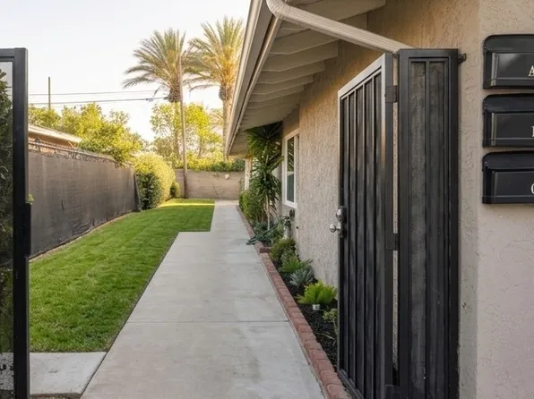 1250 W 2nd St, Santa Ana, CA 92703