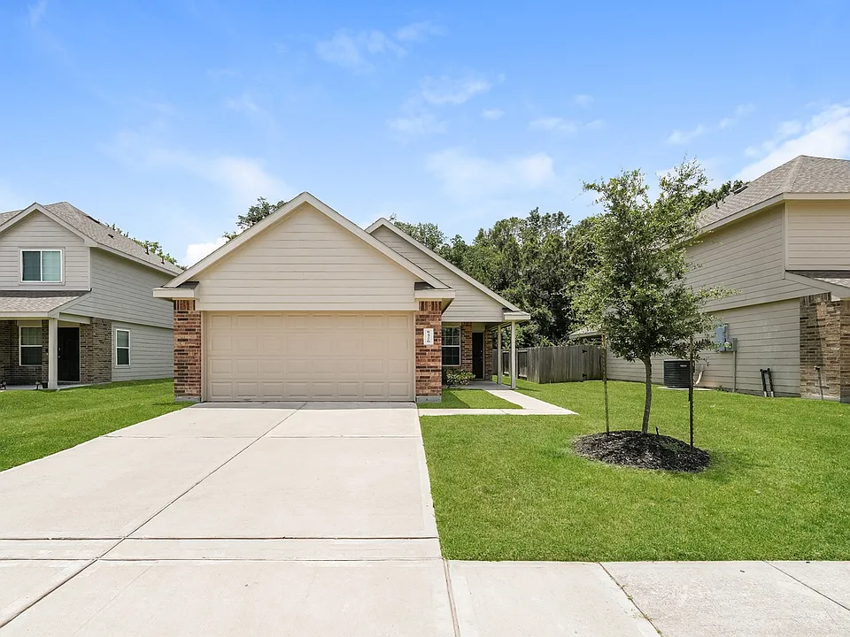 8526 Middleton Oaks Cir
