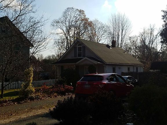 3rd image of 36 North St