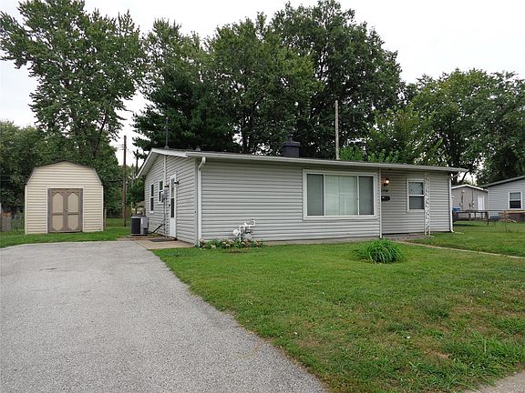 2nd image of 2908 Dale Ave
