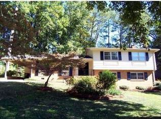 5012 Quail Hollow Dr, Raleigh, NC 27609