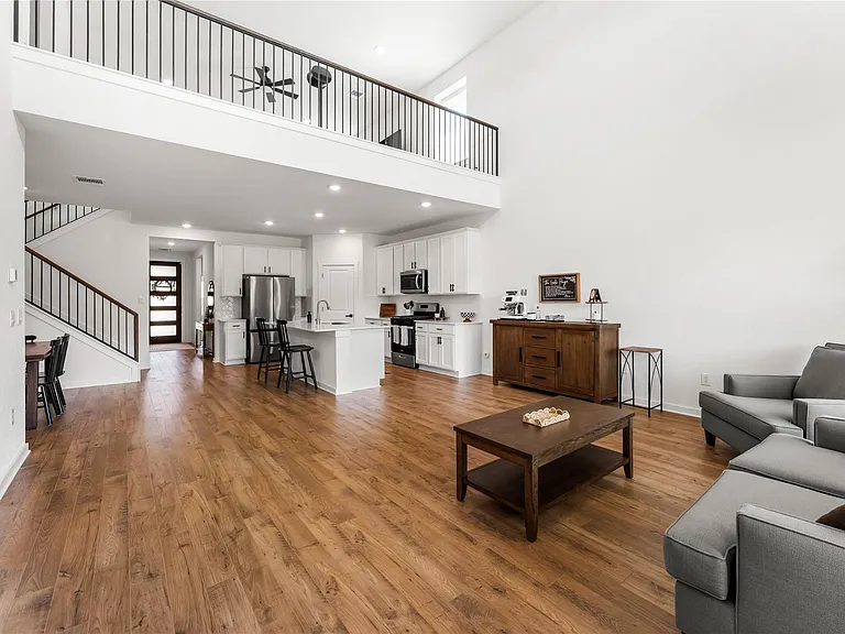 1828 Walnut Grove Bnd — Photo 15