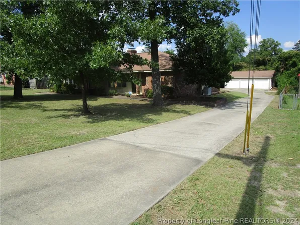 6422 Newcastle Rd, Fayetteville, NC 28303