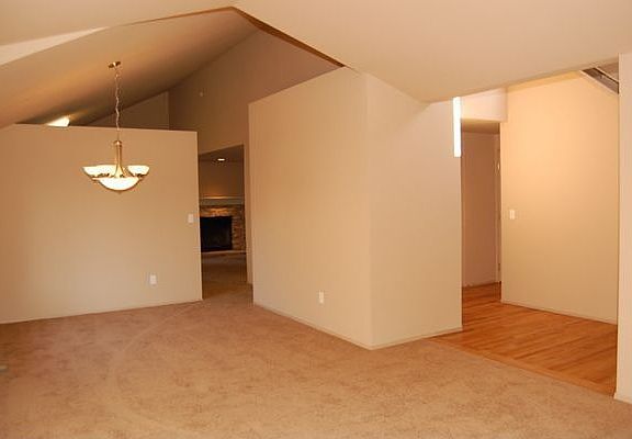 5th image of 17217 89th Avenue Ct E