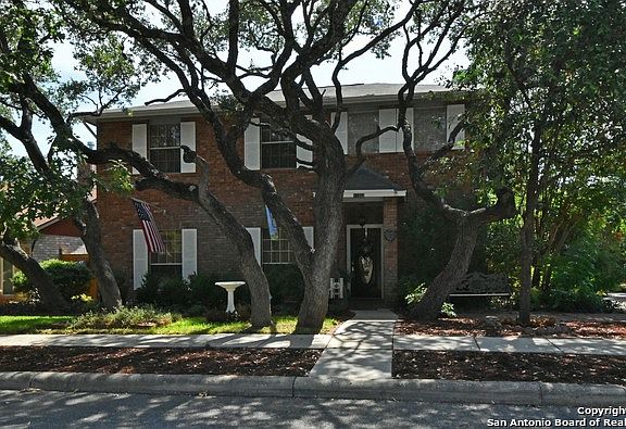 2nd image of 11302 Woodridge Path