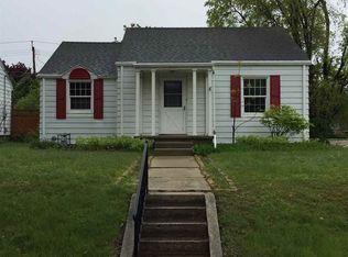 2241 La Follette Ave, Manitowoc, WI 54220