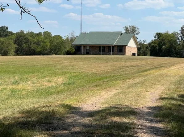 201 Farm Road 2890, Klondike, TX 75448