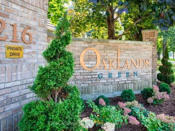 216 Plains Rd W #E404, Burlington, ON L7T 4K9