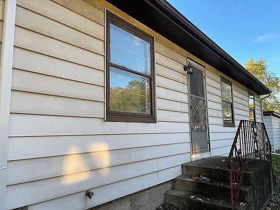 2nd image of 2900 Orchard Dr