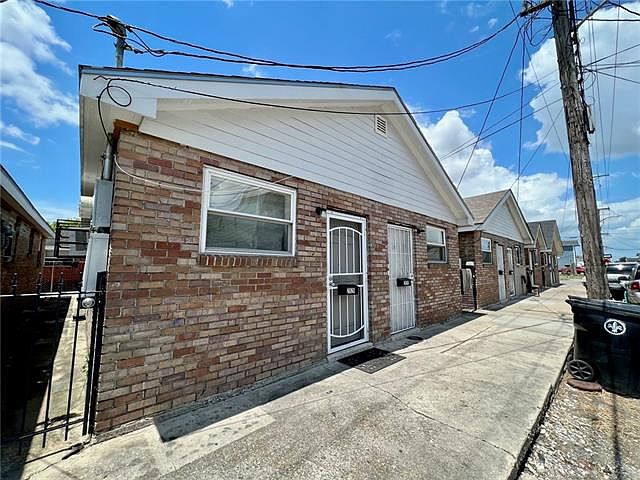 1st image of 2830 Pauger St