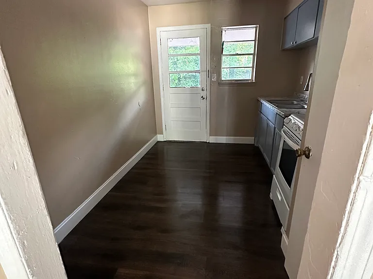 701 Sampson Ave #4 — Photo 3