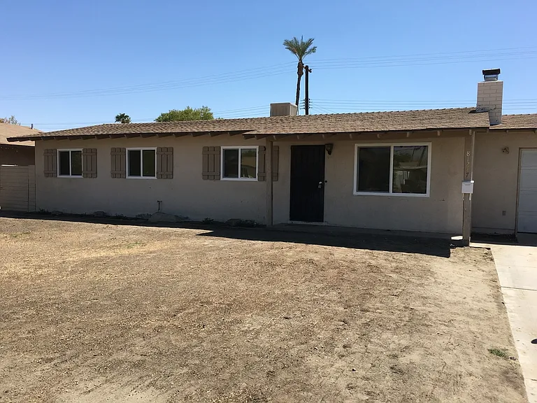 81247 Palmyra Ave — Photo 1