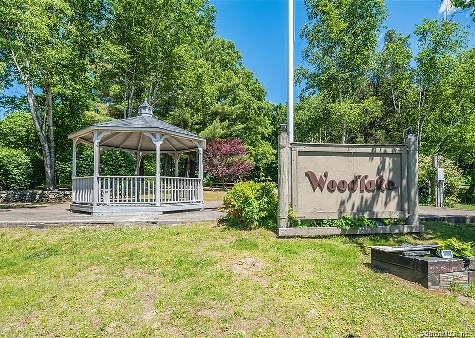 1st image of 7 Woods Way #7