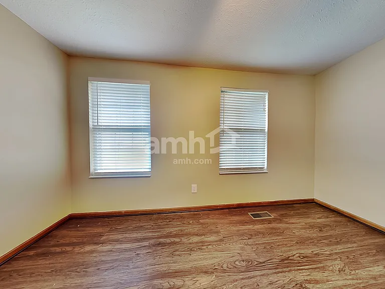 713 W Aberdeen Dr — Photo 15
