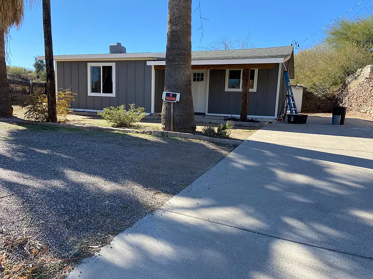 51 S Mariposa Dr — Photo 3